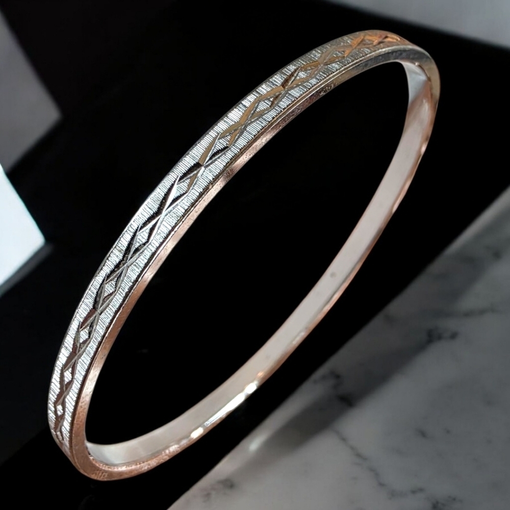 Vintage Trifari Silver Tone Engraved Bangle Bracelet Diamond Cut M